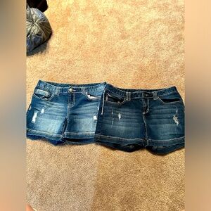 Maurice’s shorts (x2) size 9/10. EXCELLENT condition (BIN 1)